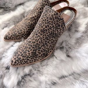 NWOT Dolce Vita leopard print slip on booties Size 7.5 Brand new! Very cool 😎